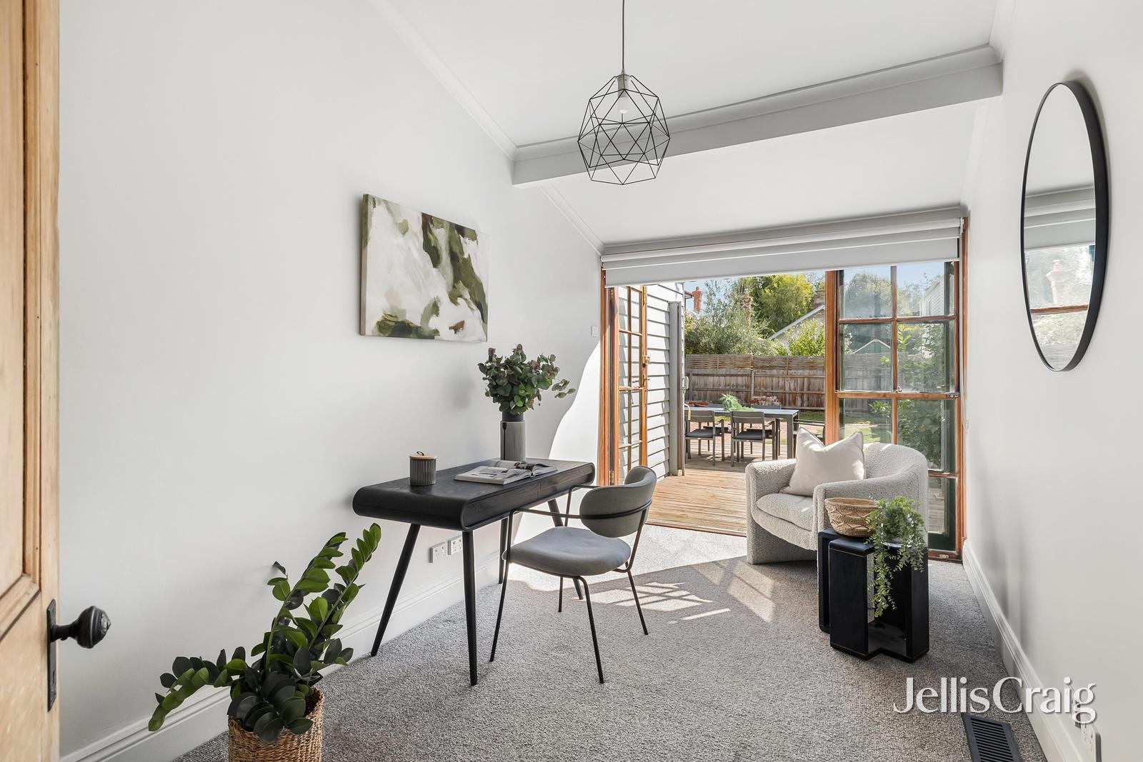 28 Loyola Grove, Richmond image 4