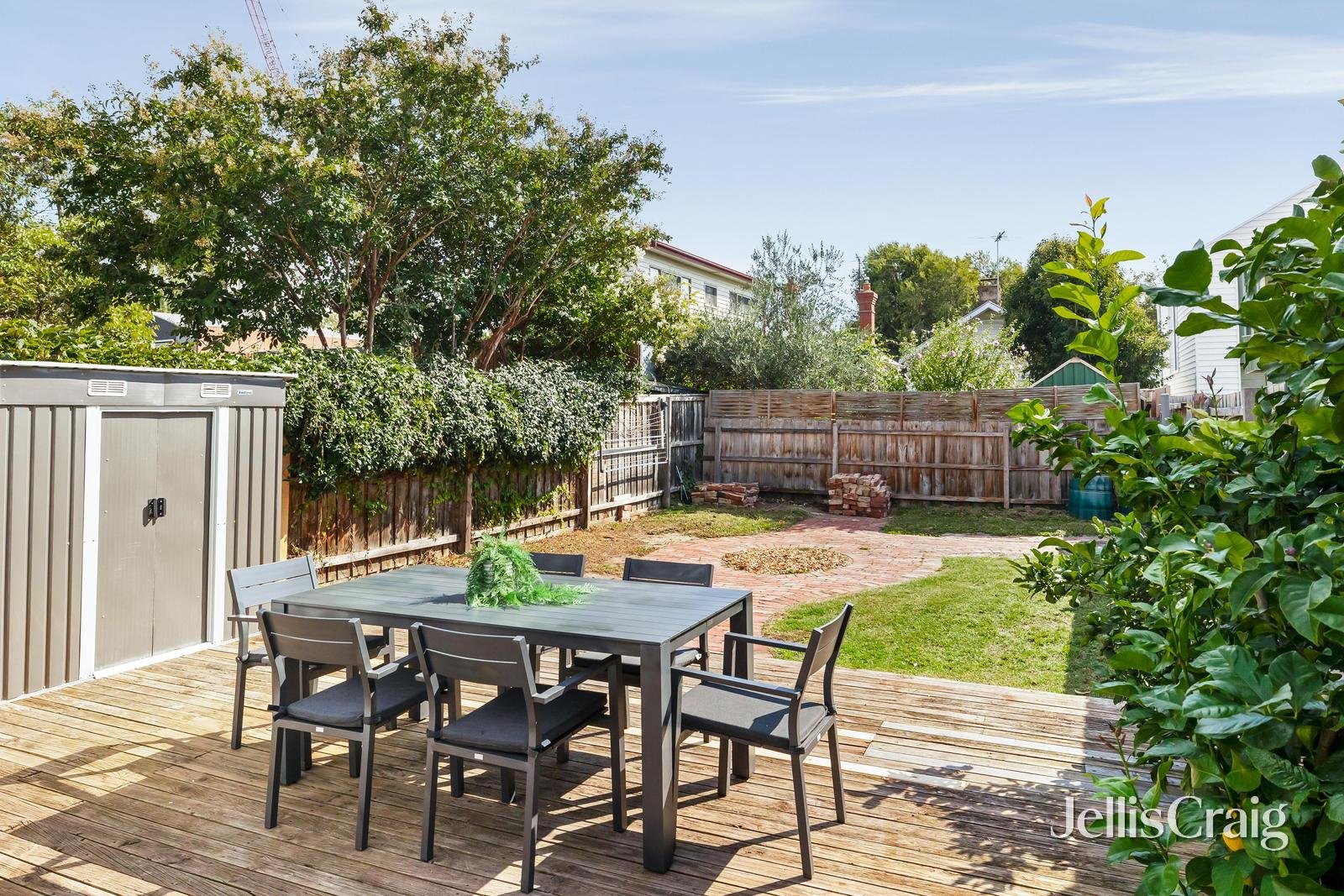 28 Loyola Grove, Richmond image 9