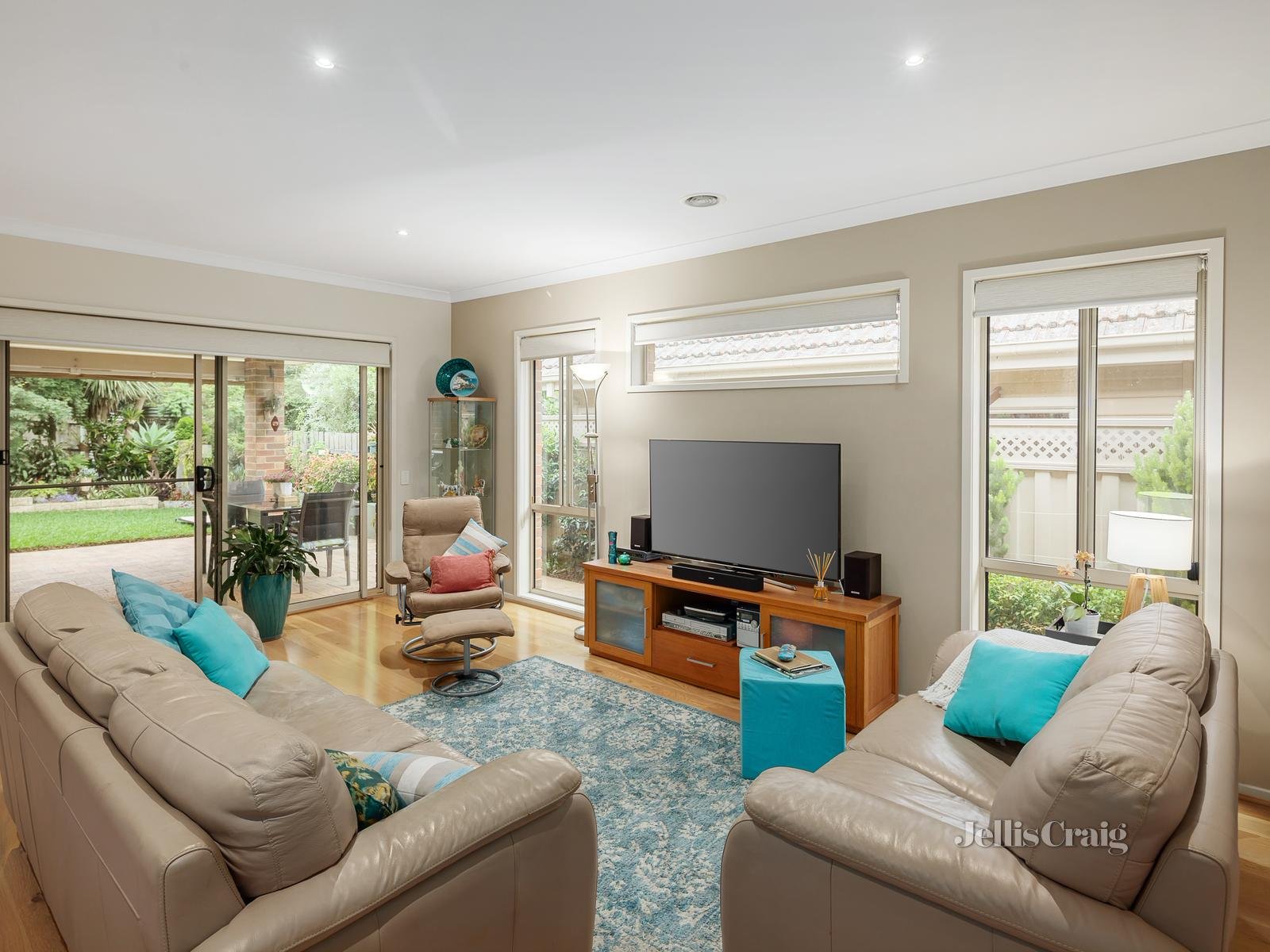 28 Lyell Parade, Greensborough image 5