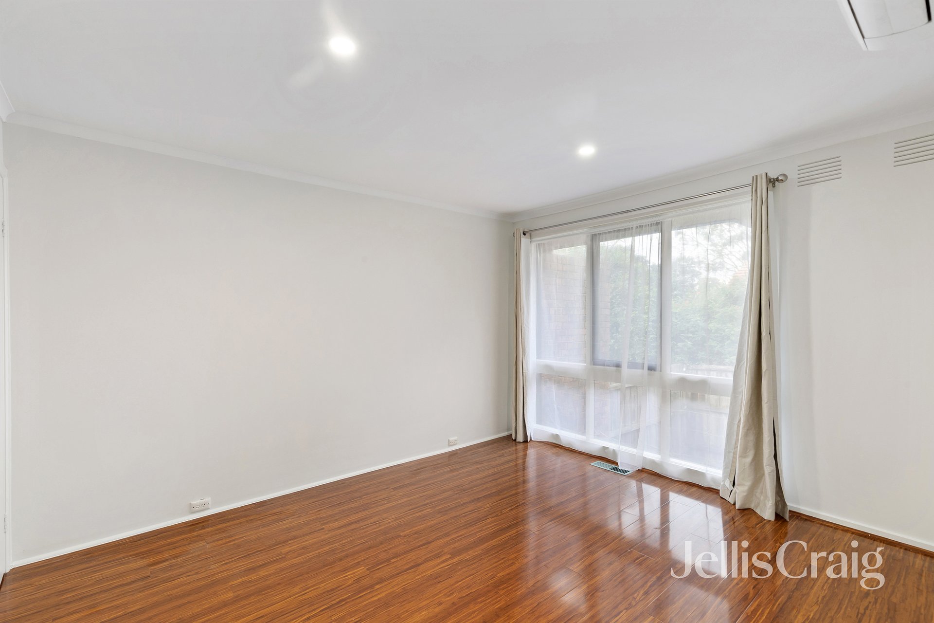 2/8 Manton Street, Heidelberg image 8
