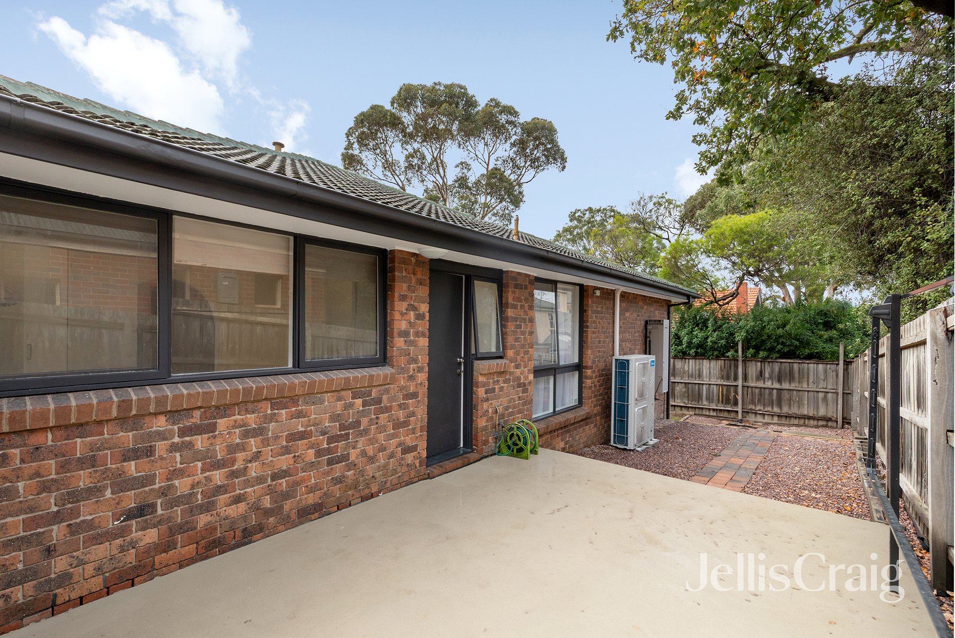 2/8 Manton Street, Heidelberg image 10