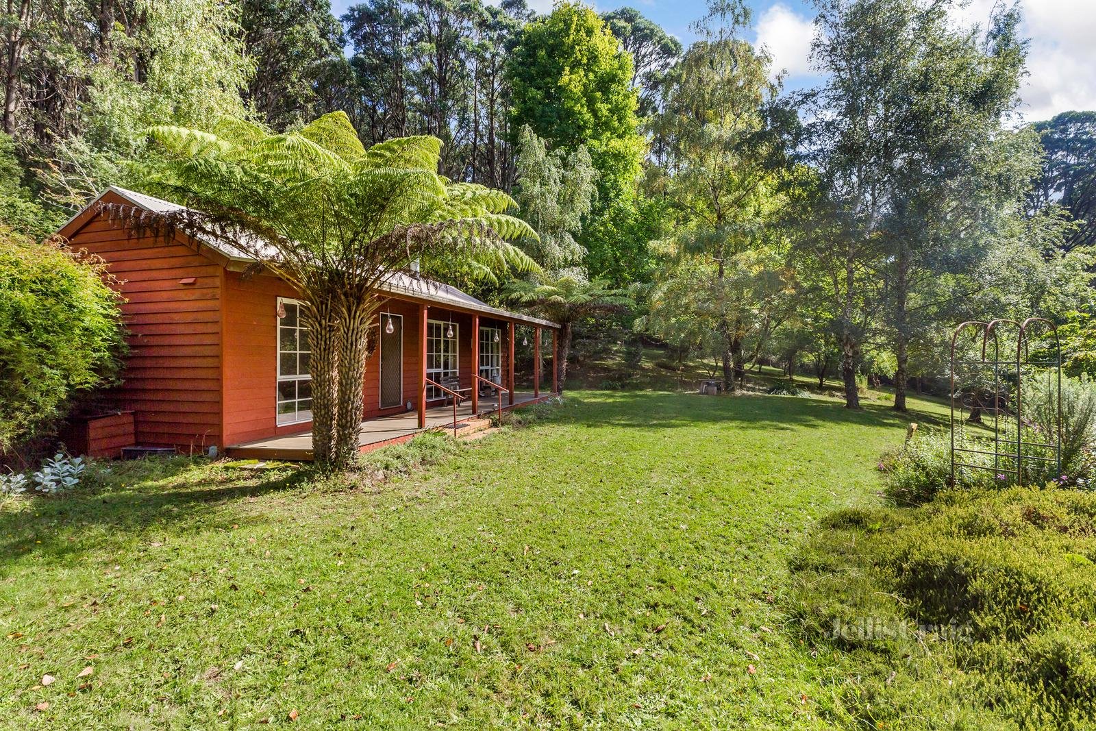 28 Mountains Road, Cherokee image 1