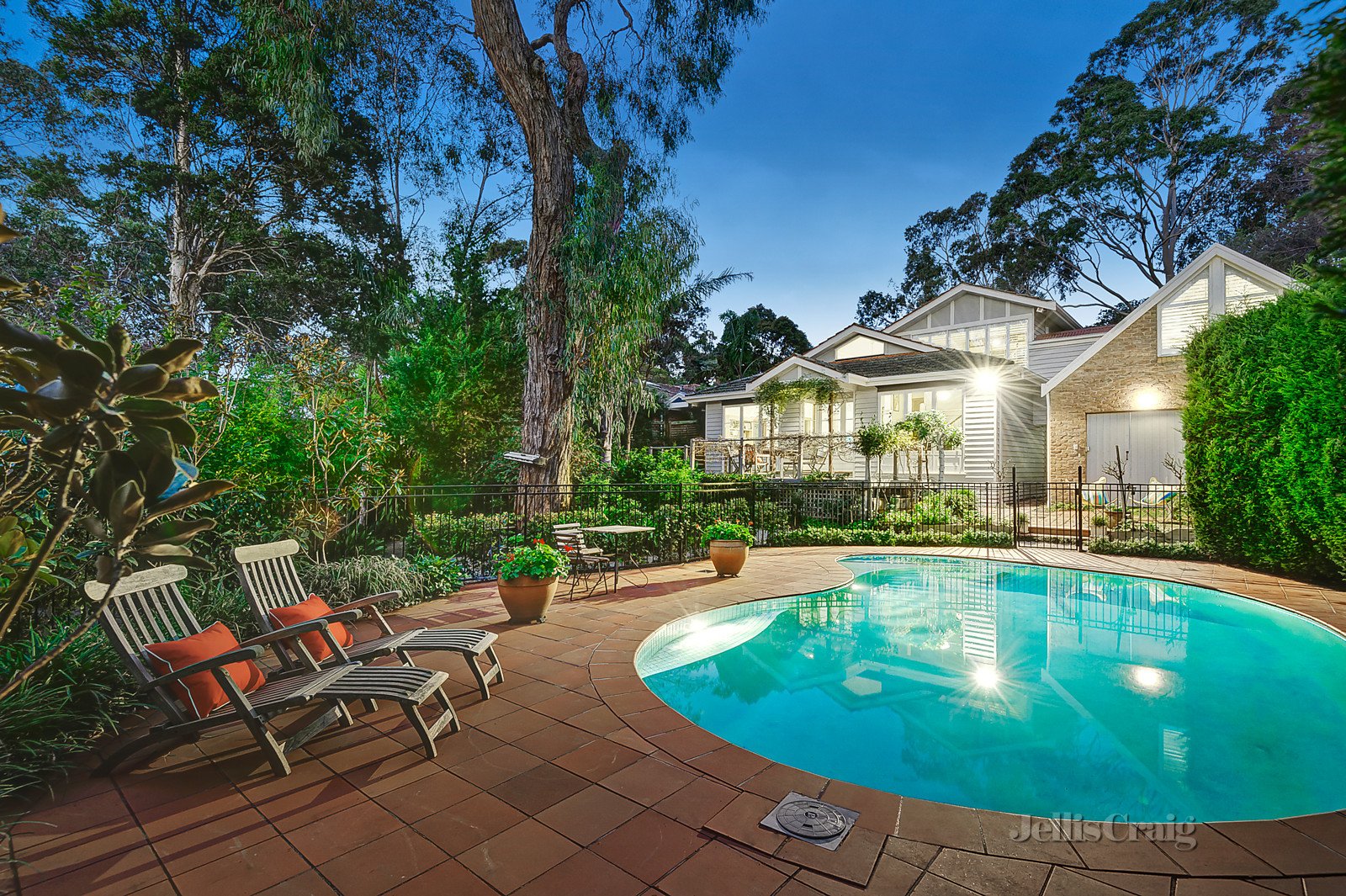 28 Myrtle Grove, Blackburn image 1