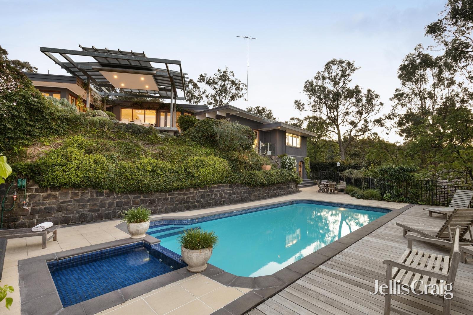 28 Naughton Avenue, Warrandyte image 1