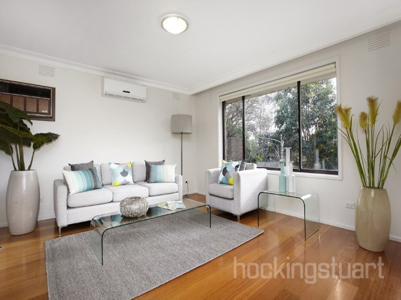 2/8 Norfolk Road, Surrey Hills image 2