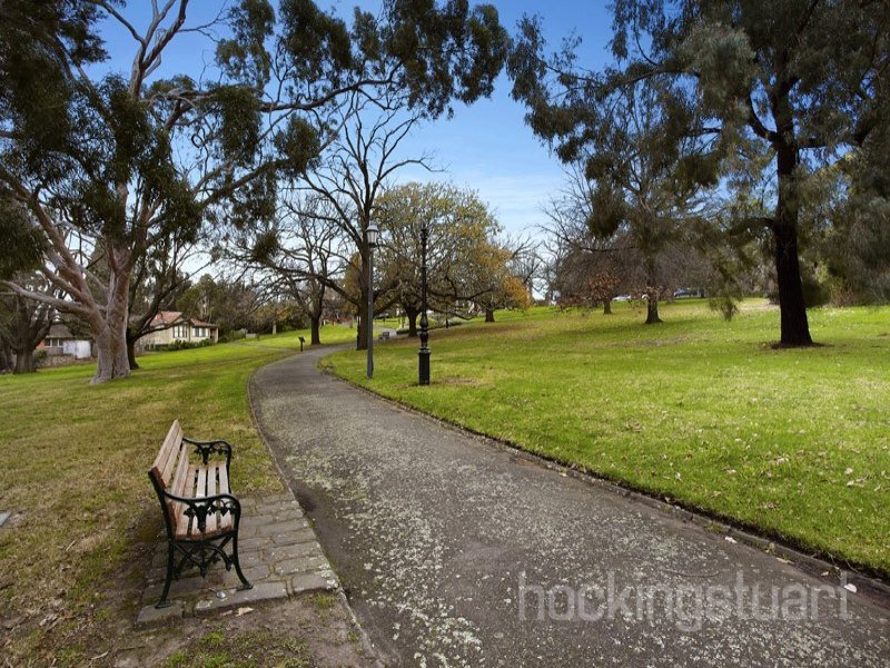 2/8 Norfolk Road, Surrey Hills image 6