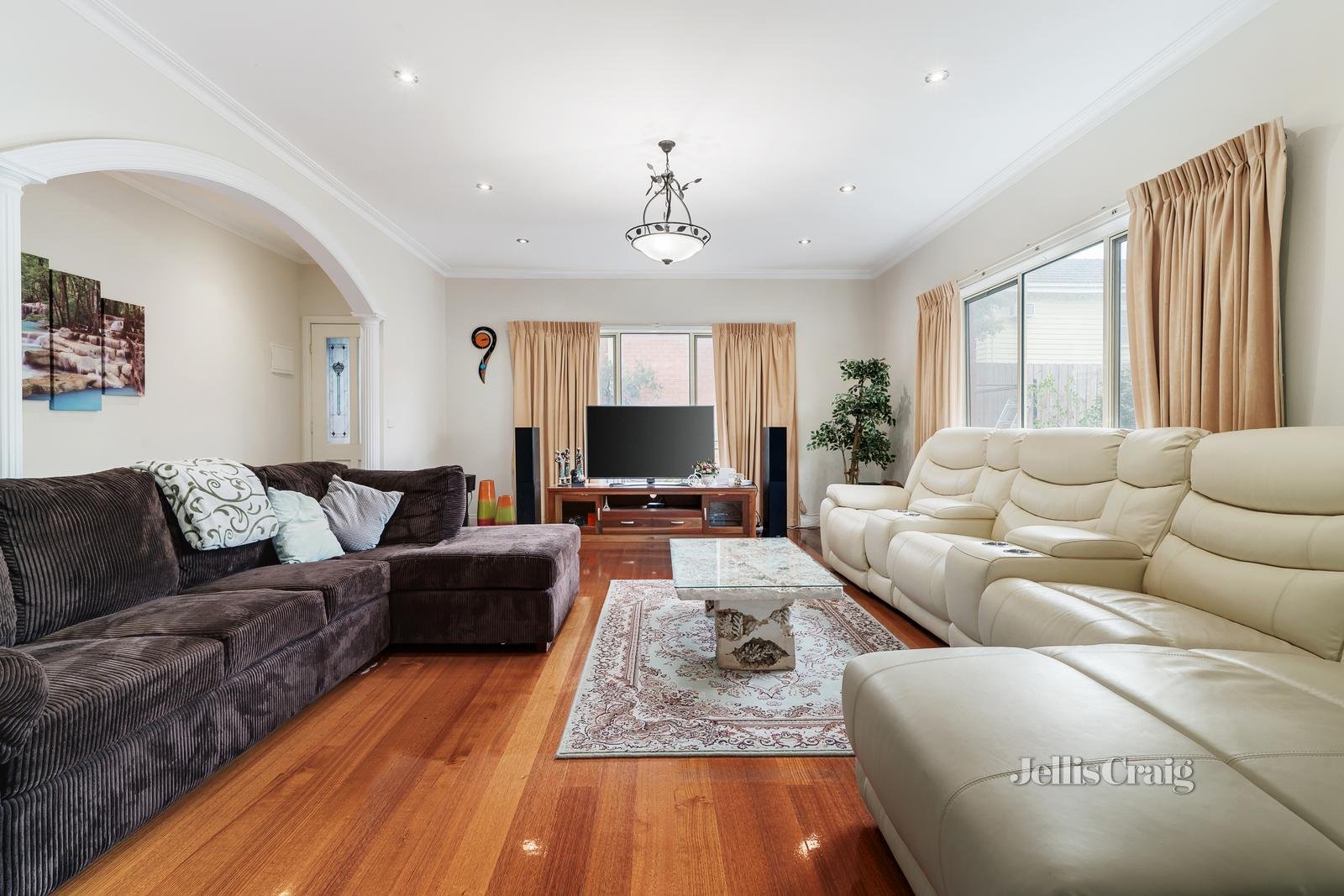 2/8 Pyalong Avenue, Rosanna image 3