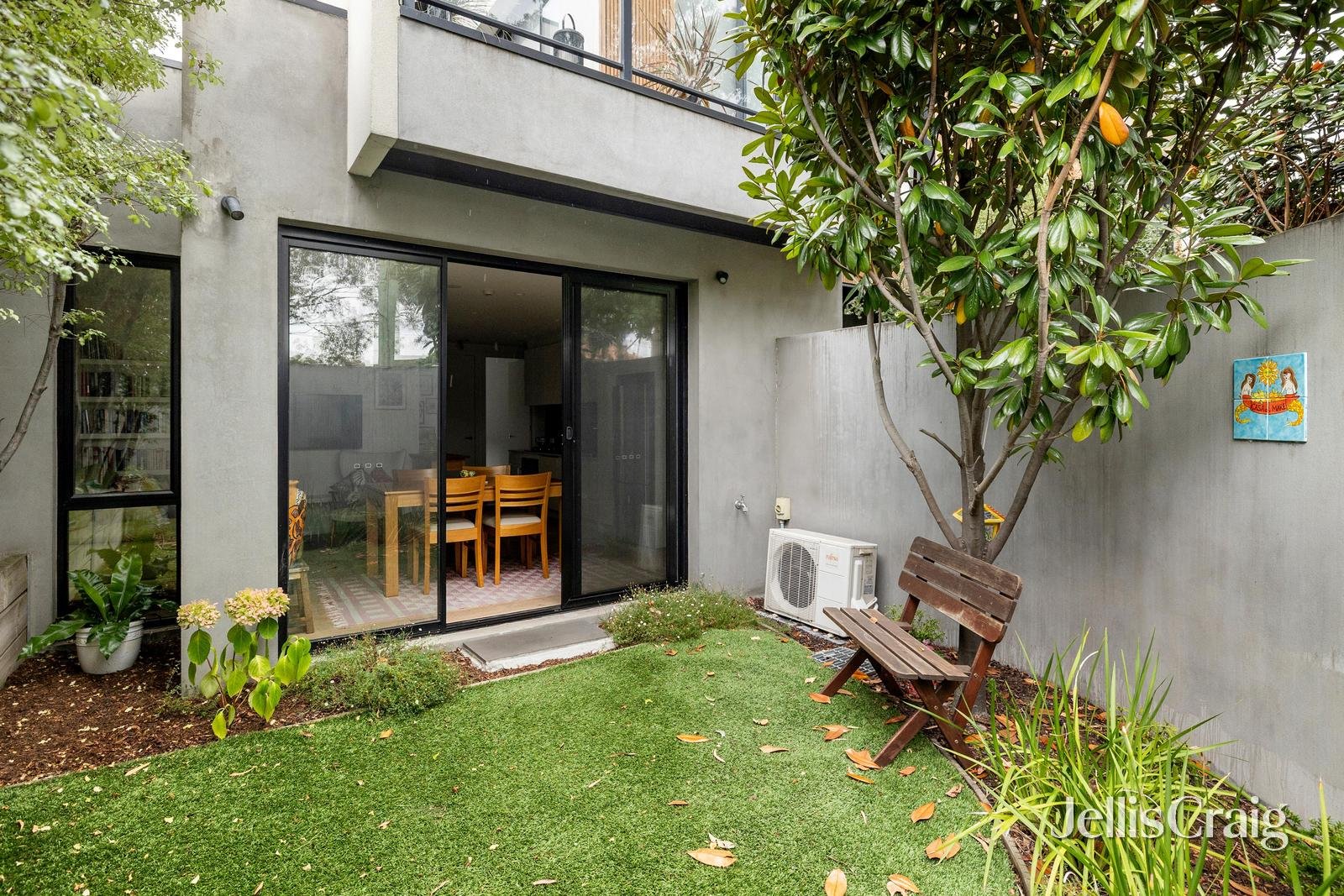 2/8 Railway Crescent, Bentleigh image 13