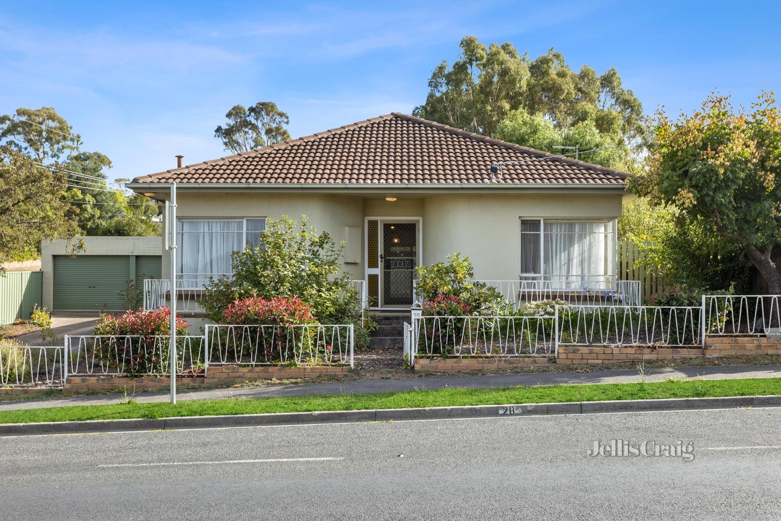 28 Ray Street, Castlemaine image 1