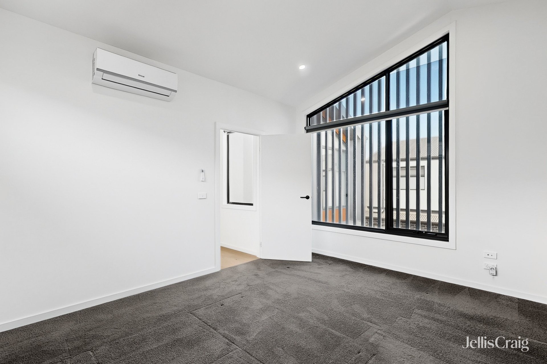2/8 Riverside Avenue, Avondale&nbsp;Heights image 11
