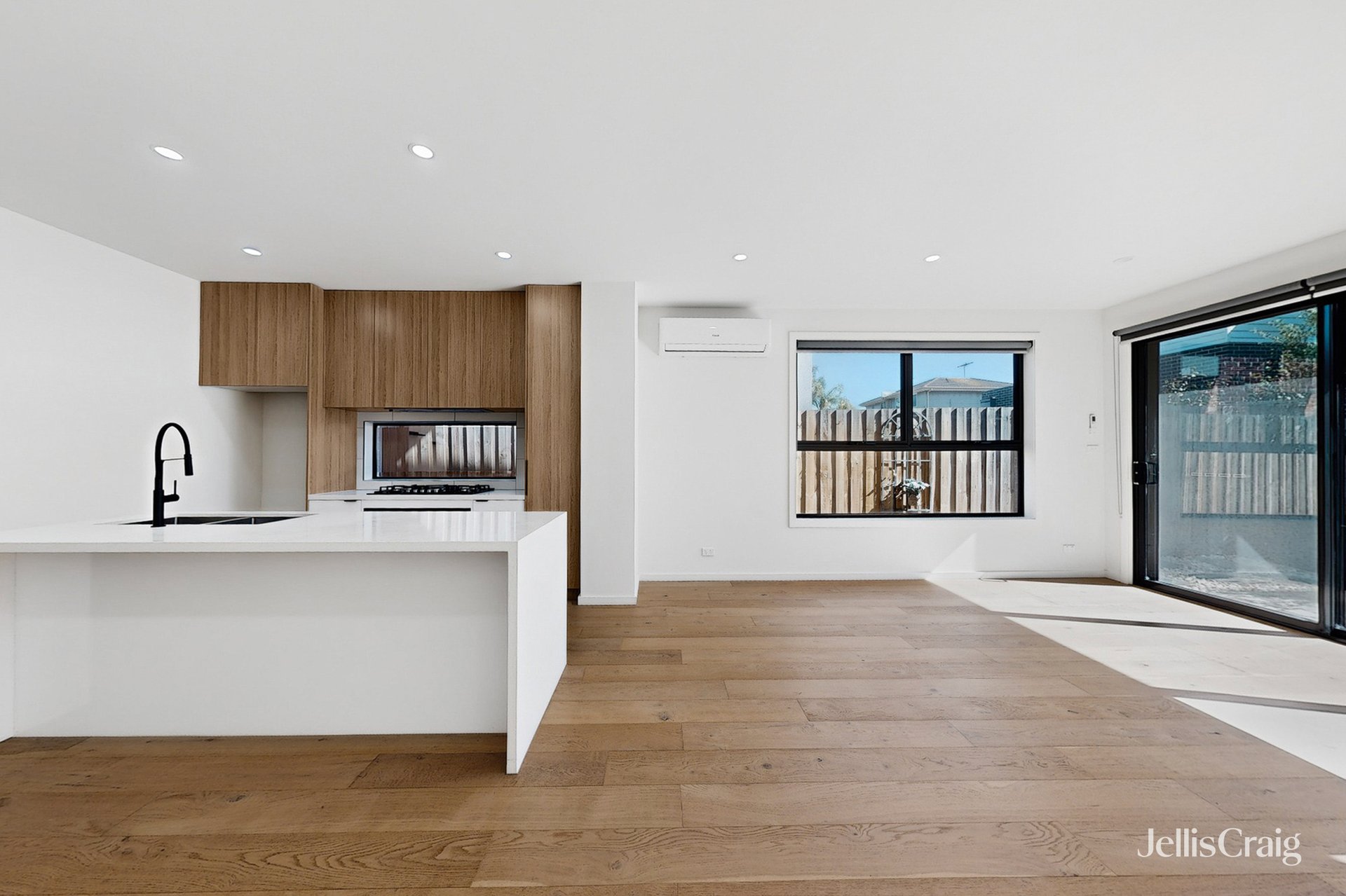 2/8 Riverside Avenue, Avondale&nbsp;Heights image 4