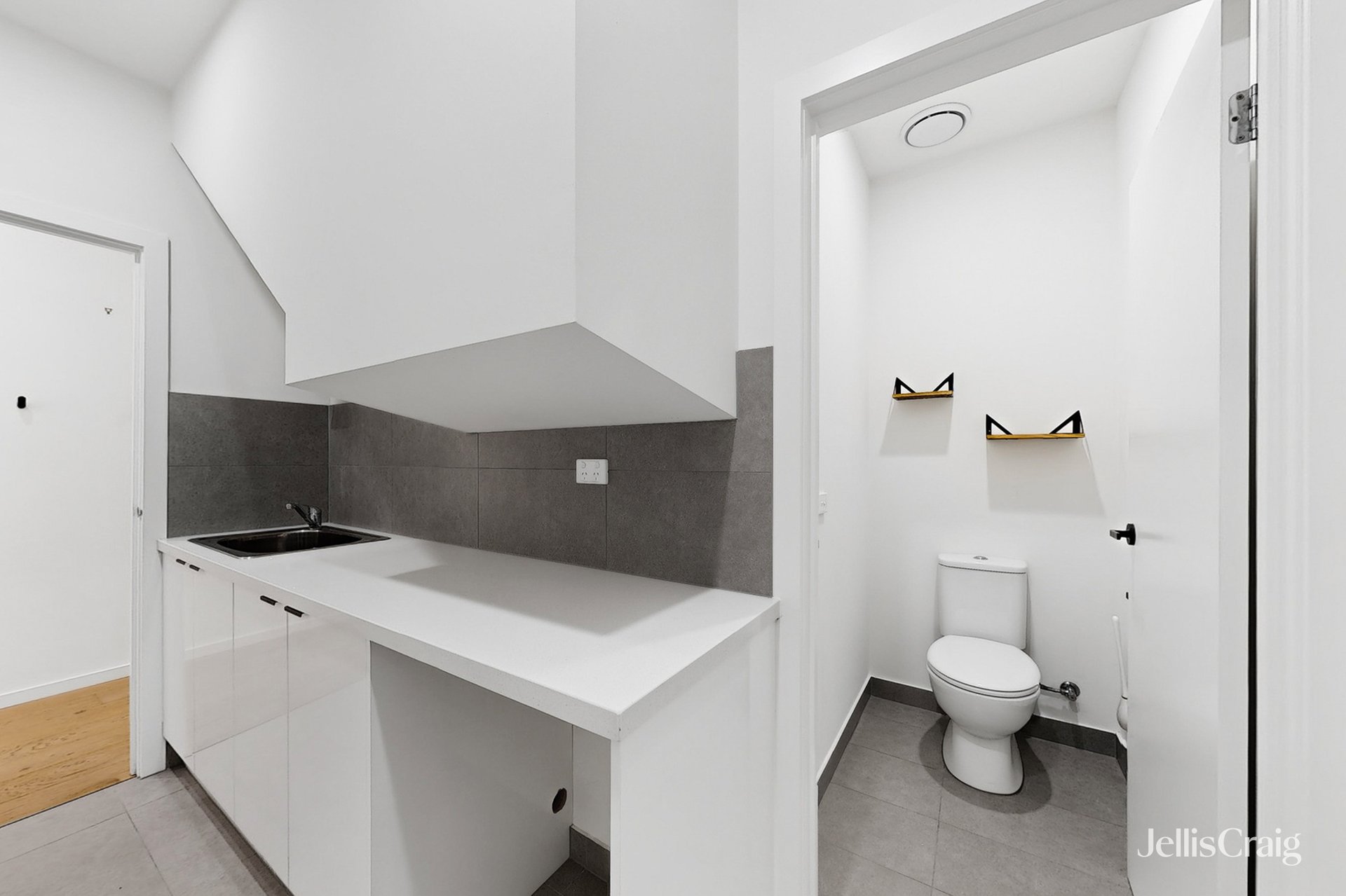 2/8 Riverside Avenue, Avondale&nbsp;Heights image 13