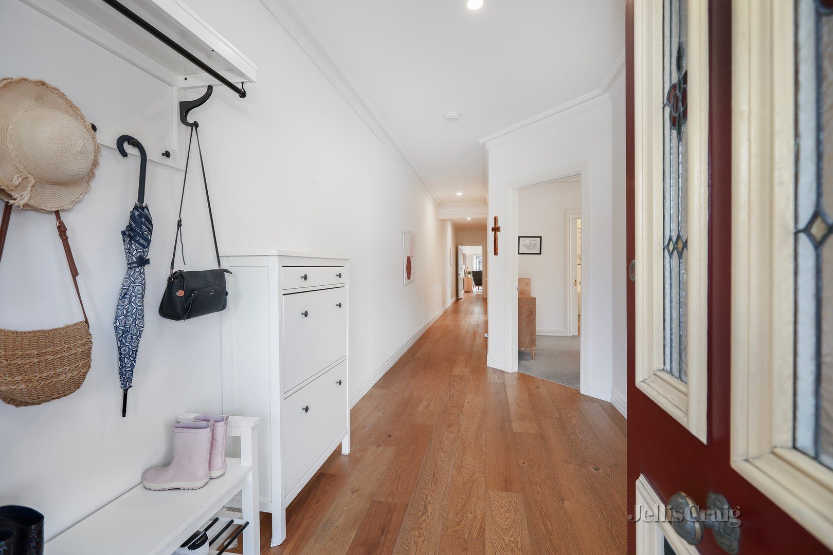 28 Russell Place, Williamstown image 2