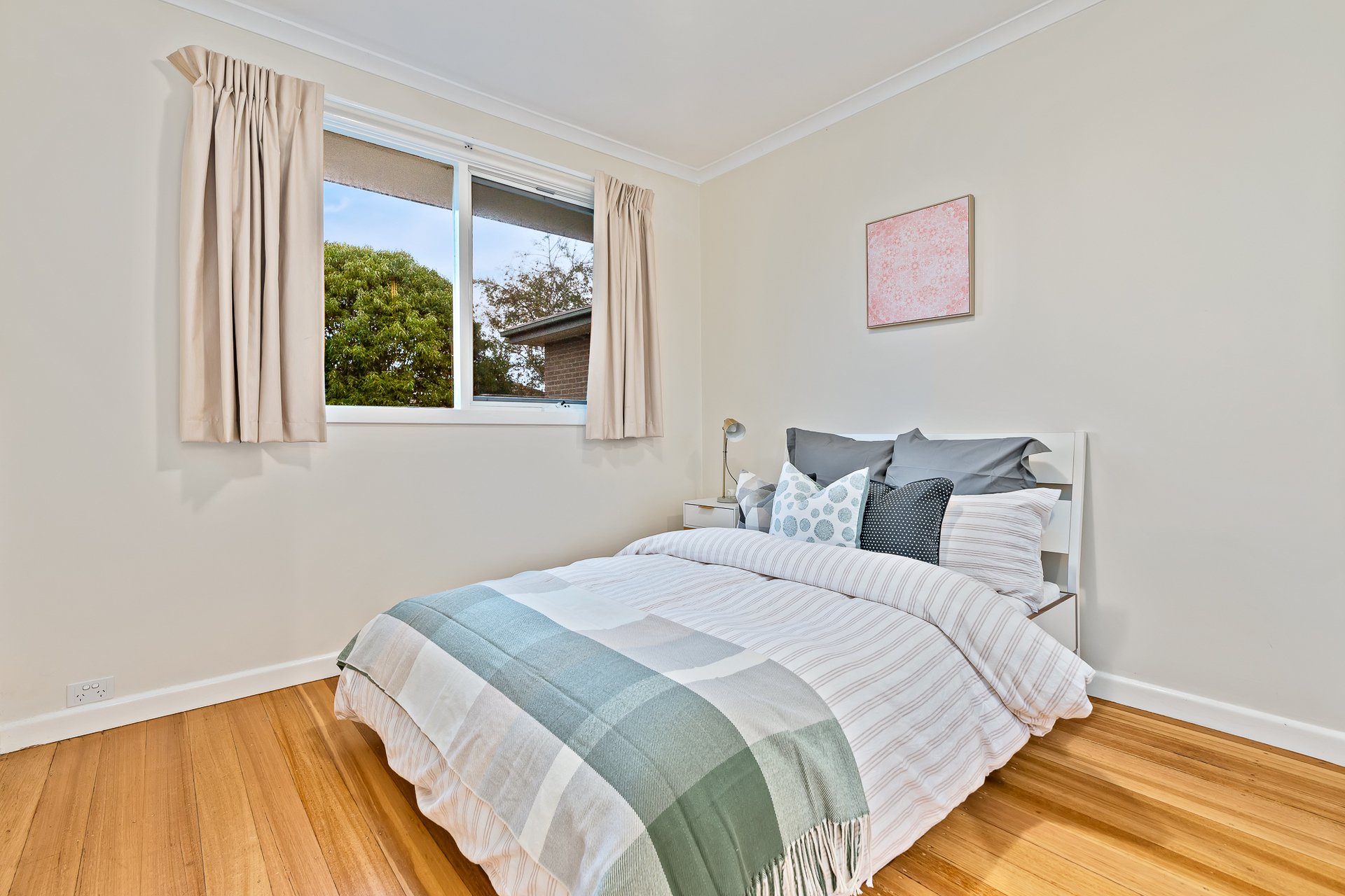 28 Salvana Avenue, Mitcham image 5
