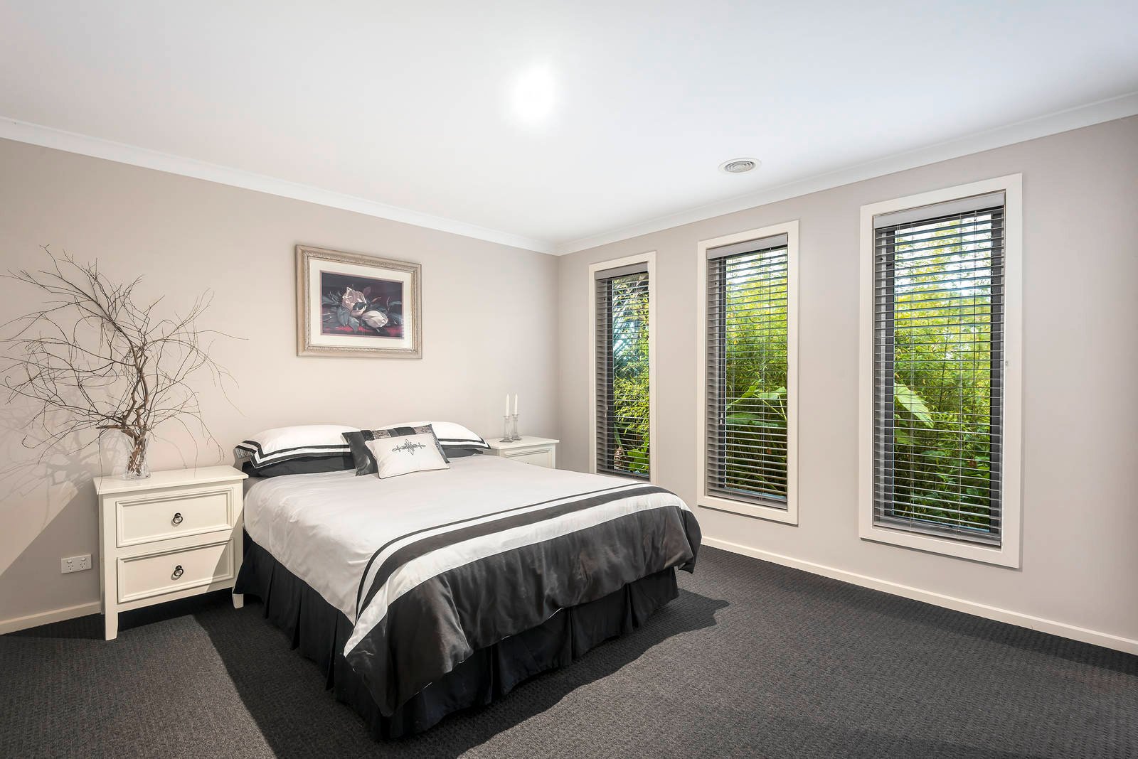 Property Gallery Thumbnail 6