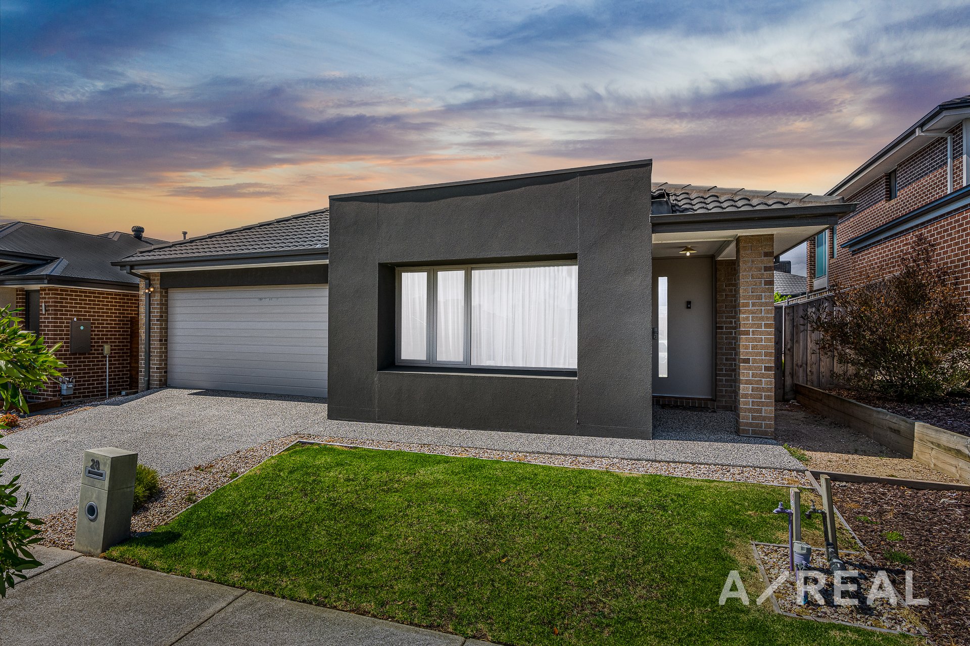 28 Shanahans Drive, Cranbourne North VIC 3977
