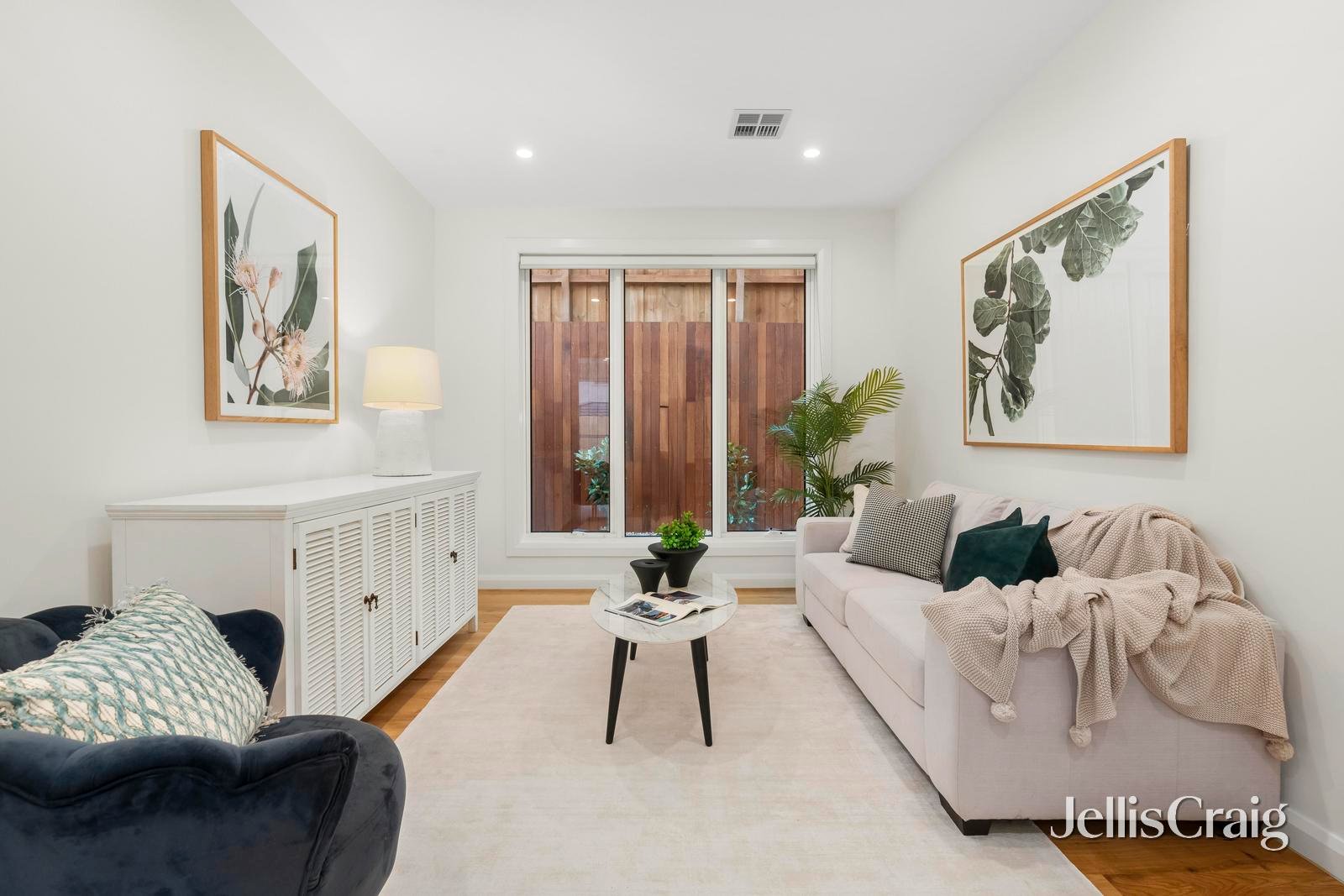 2/8 Simpson Drive, Mount&nbsp;Waverley image 2