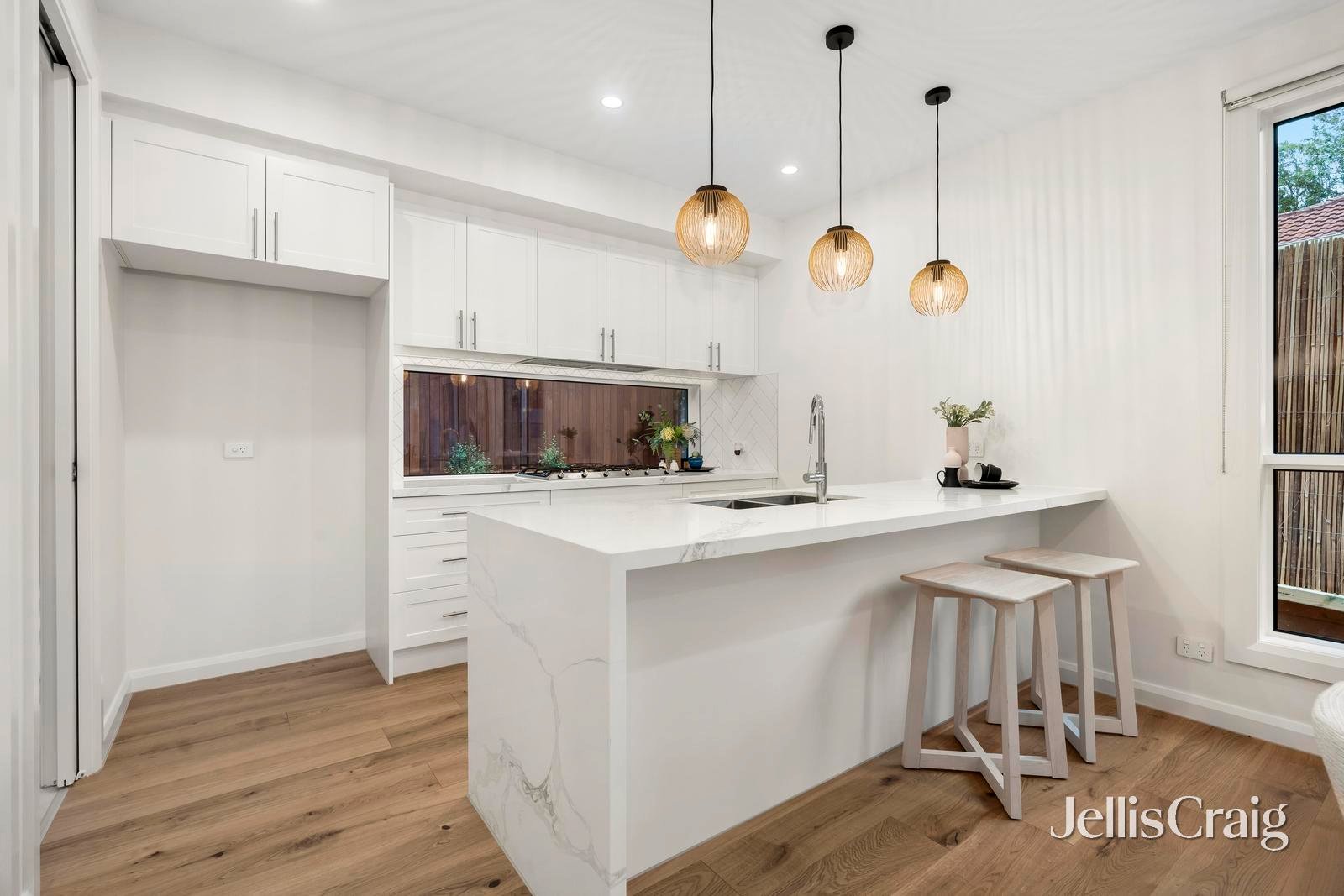 2/8 Simpson Drive, Mount&nbsp;Waverley image 8