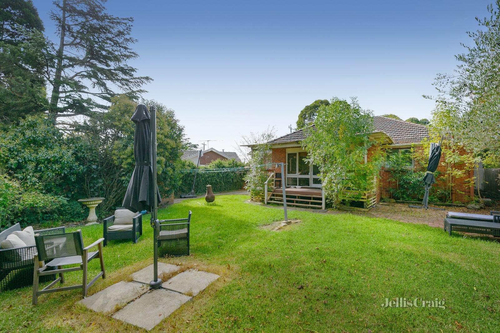 28 St Clems Road, Doncaster East image 5