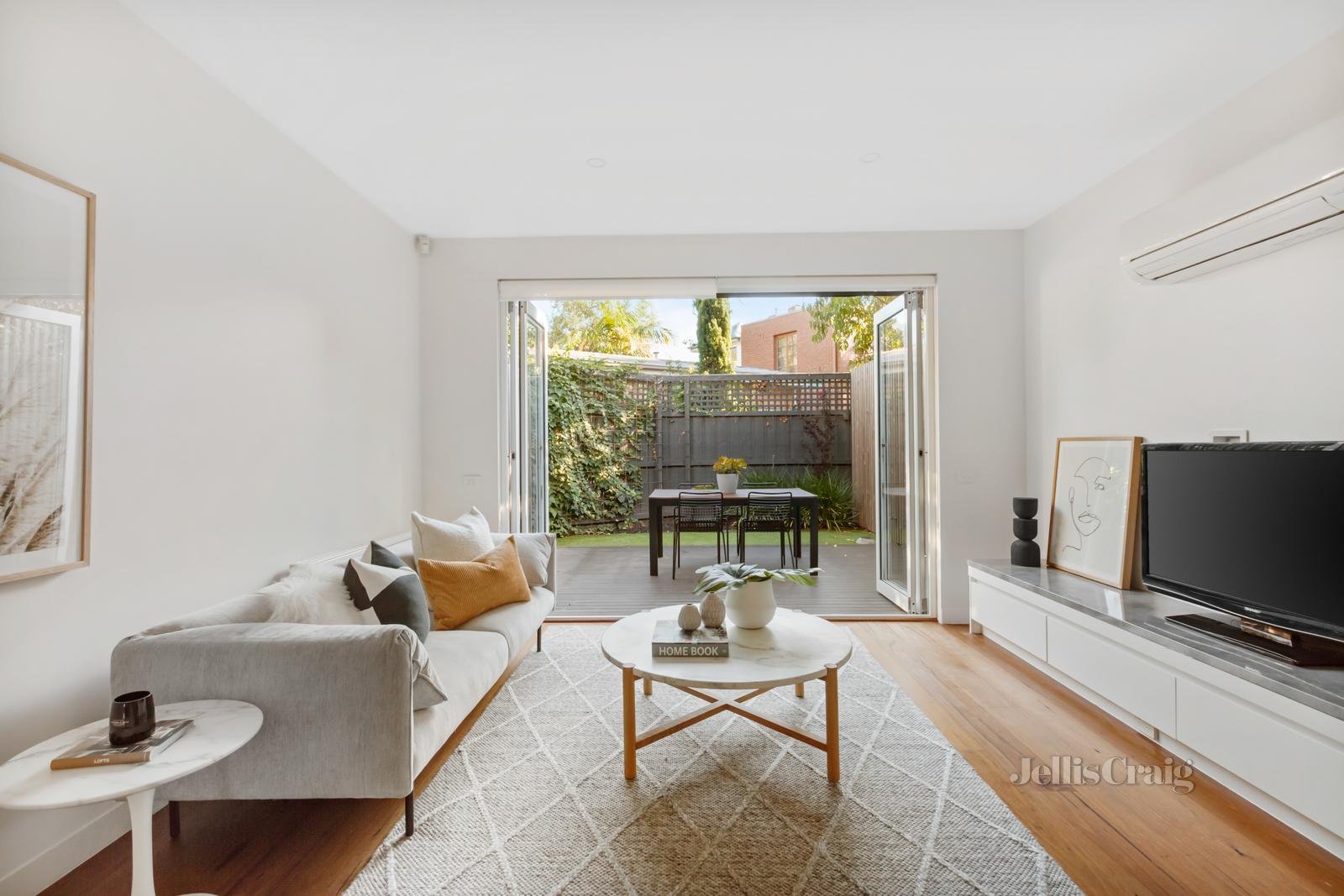 28 St Vincent Street, Albert Park image 3