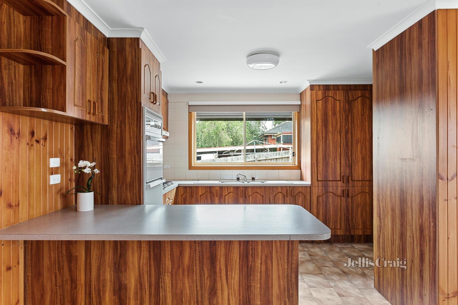 2/8 Station Road, Montmorency image 4