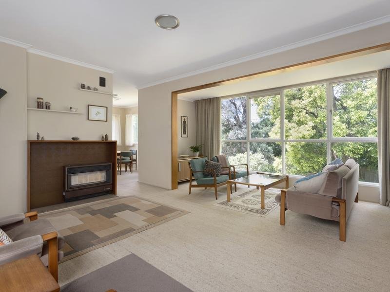 28 Stocks Road, Mount Waverley image 3
