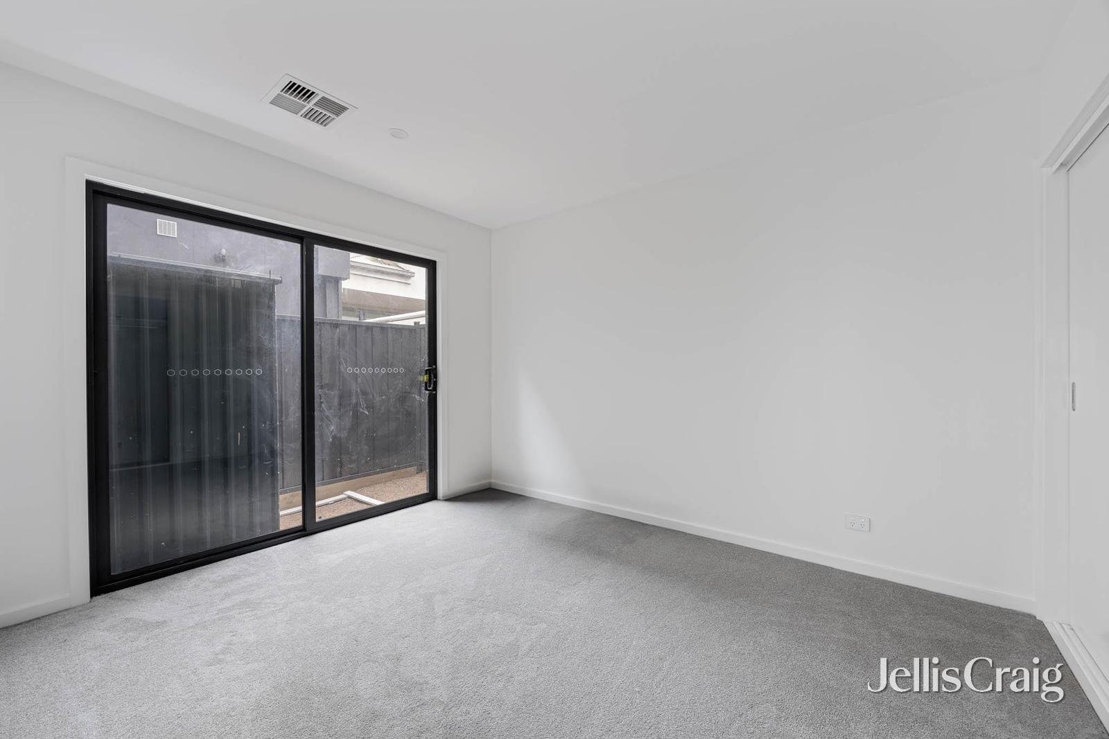 2/8 Strong Street, Spotswood image 12