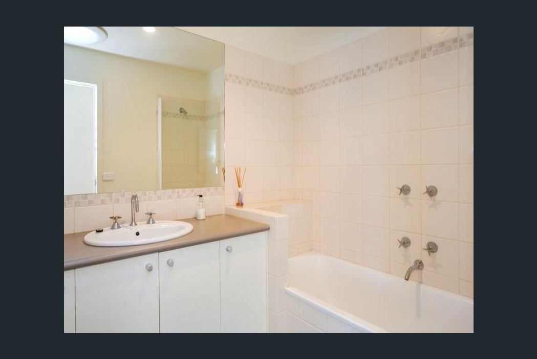 Property Gallery Thumbnail 6