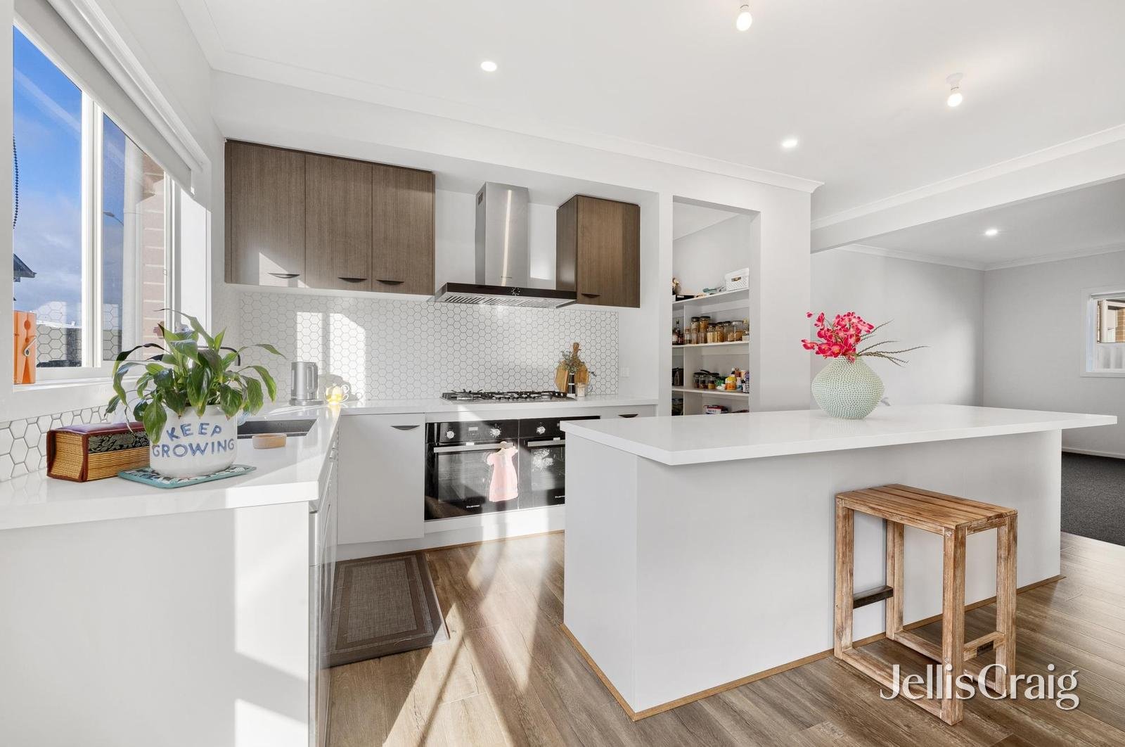 28 Sydney Way, Alfredton image 2