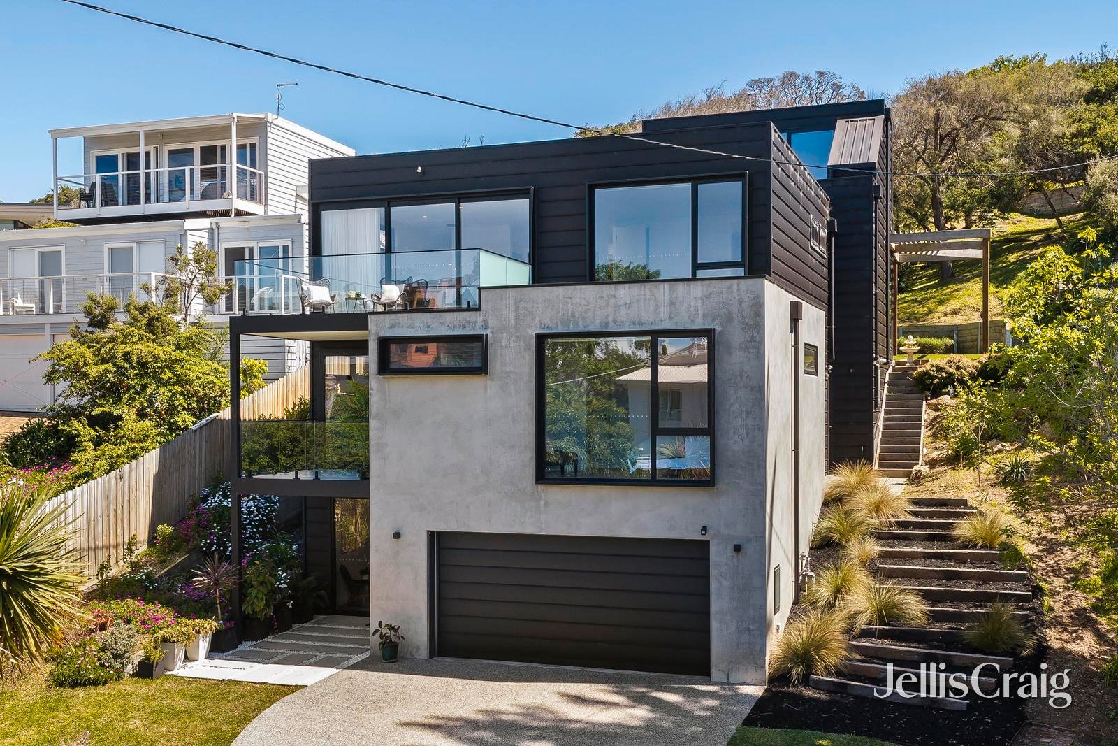 28 Tarakan Street, Sorrento image 1