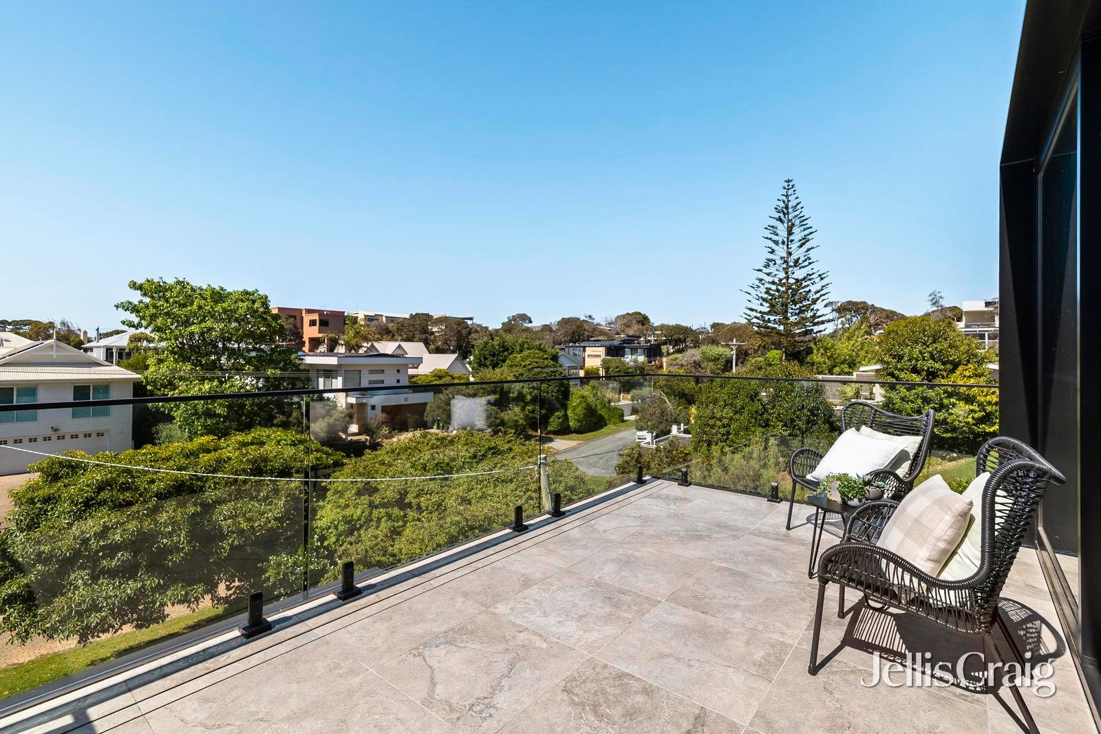 28 Tarakan Street, Sorrento image 16
