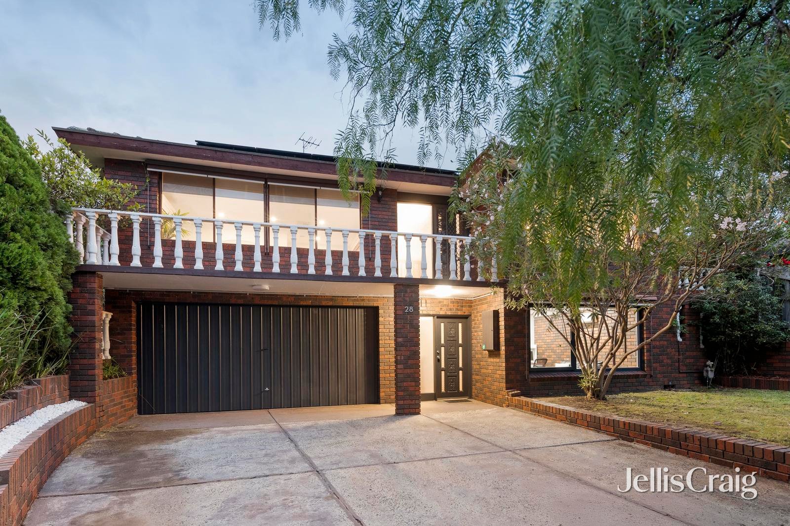 28 Thomson Drive, Rosanna image 1