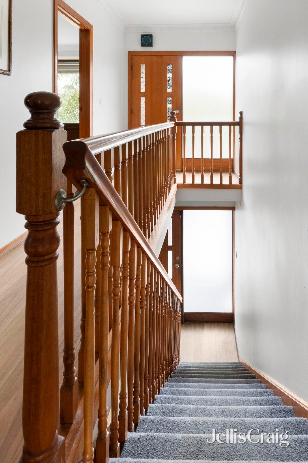 28 Thomson Drive, Rosanna image 3