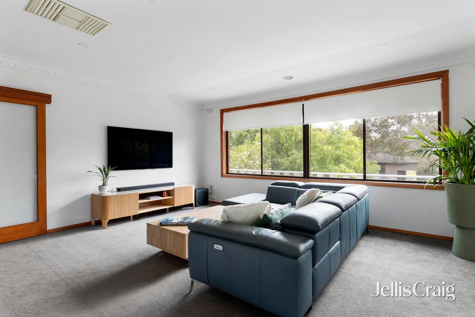 28 Thomson Drive, Rosanna image 4