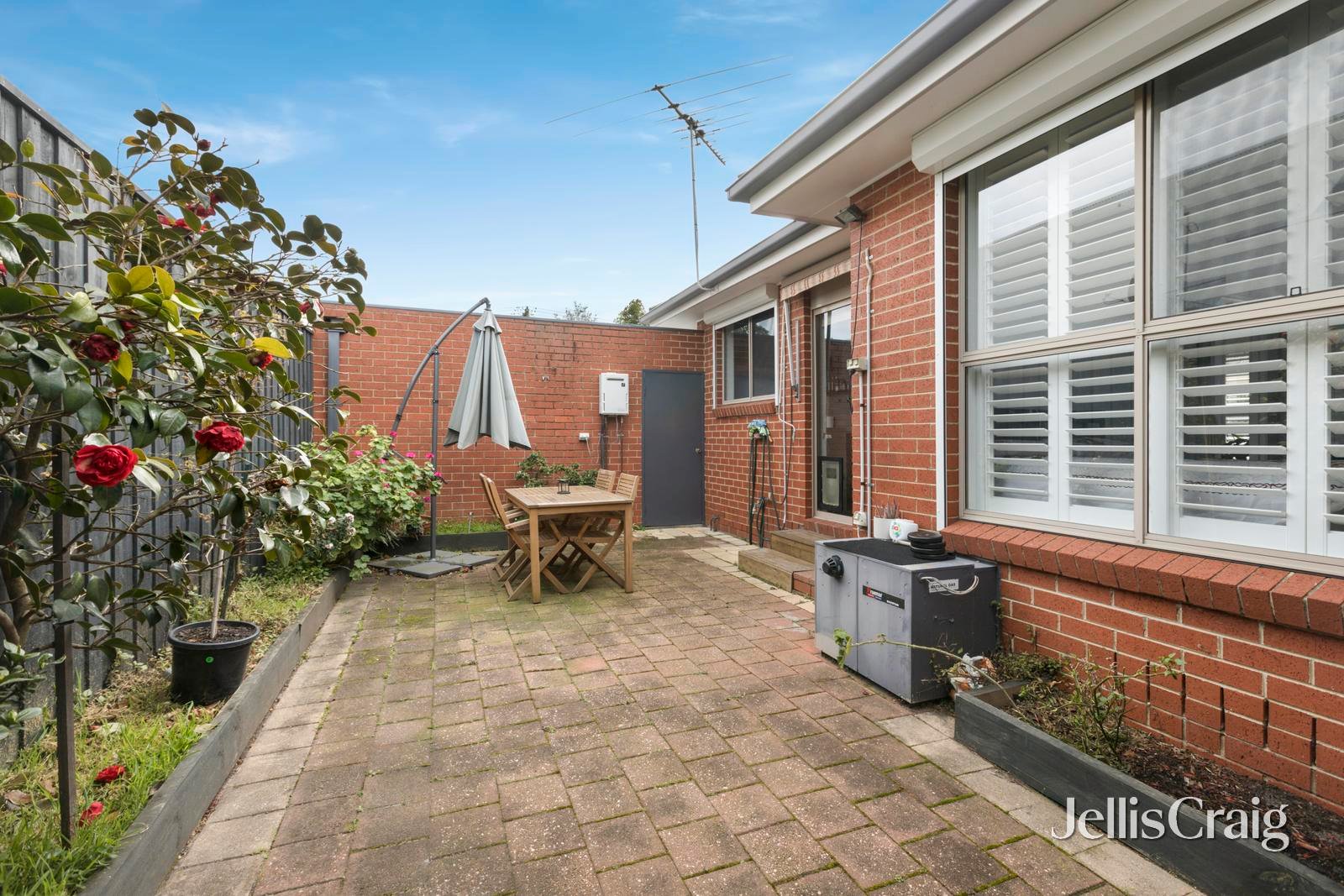 2/8 Vera Street, Bentleigh East image 10