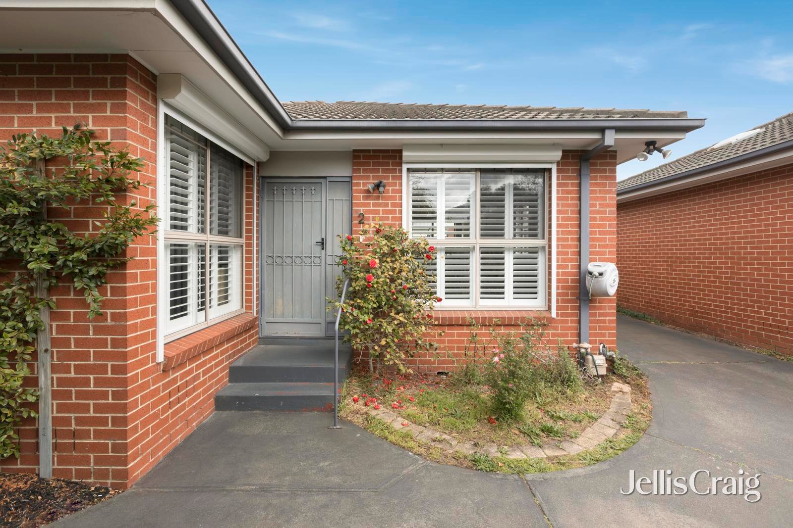 2/8 Vera Street, Bentleigh East image 12