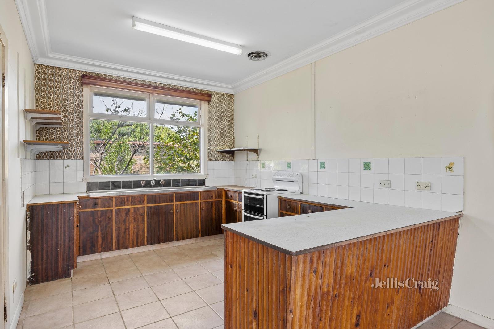 28 Walker Road, Mount Waverley image 3