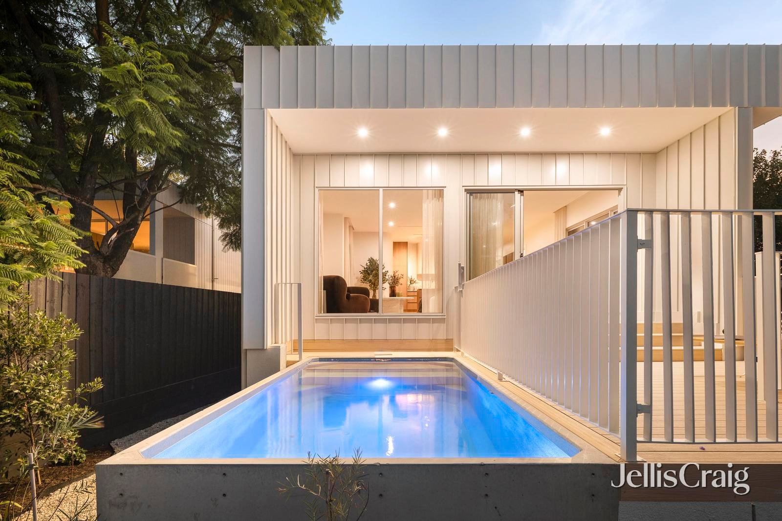 28 Wattle Grove, Coburg image 2