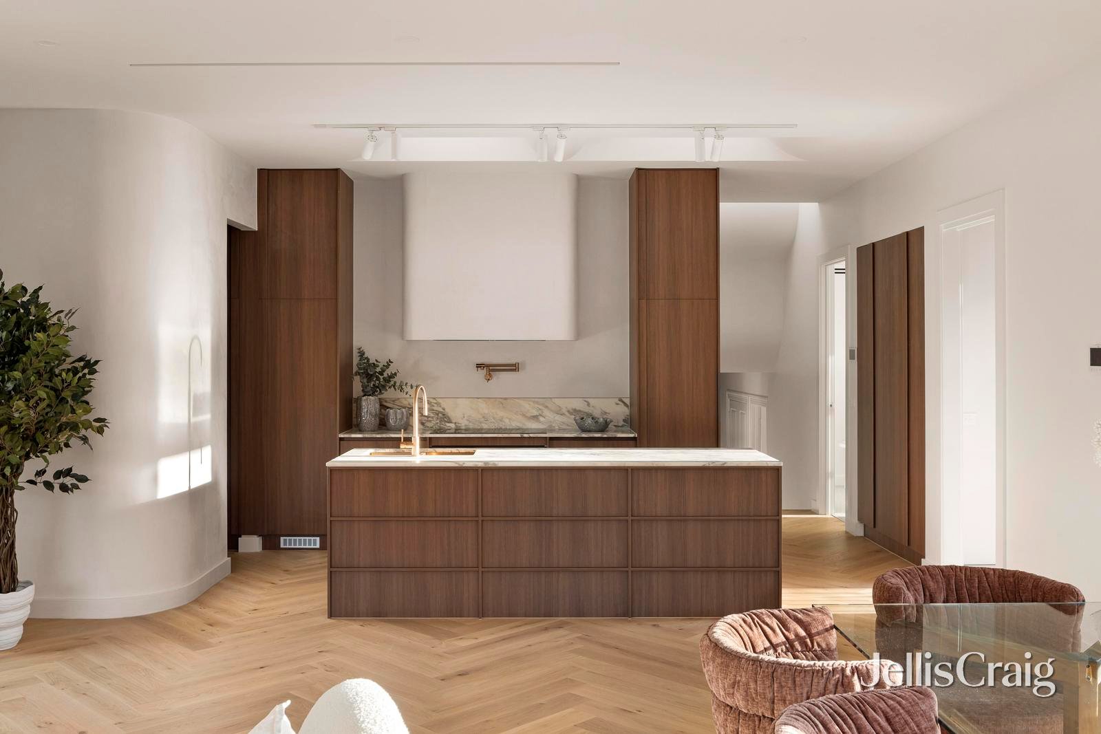 28 Wattle Grove, Coburg image 5