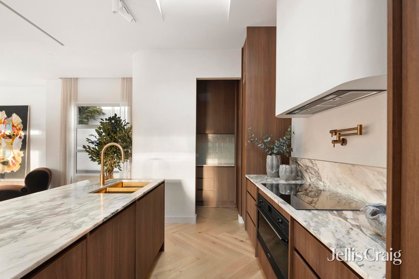 28 Wattle Grove, Coburg image 6