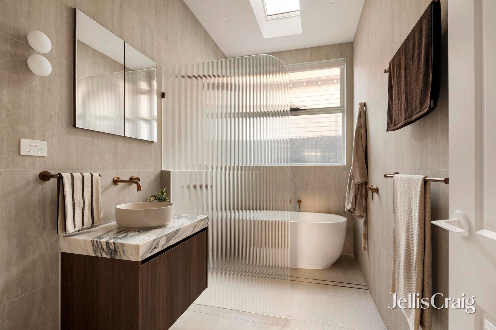 28 Wattle Grove, Coburg image 18