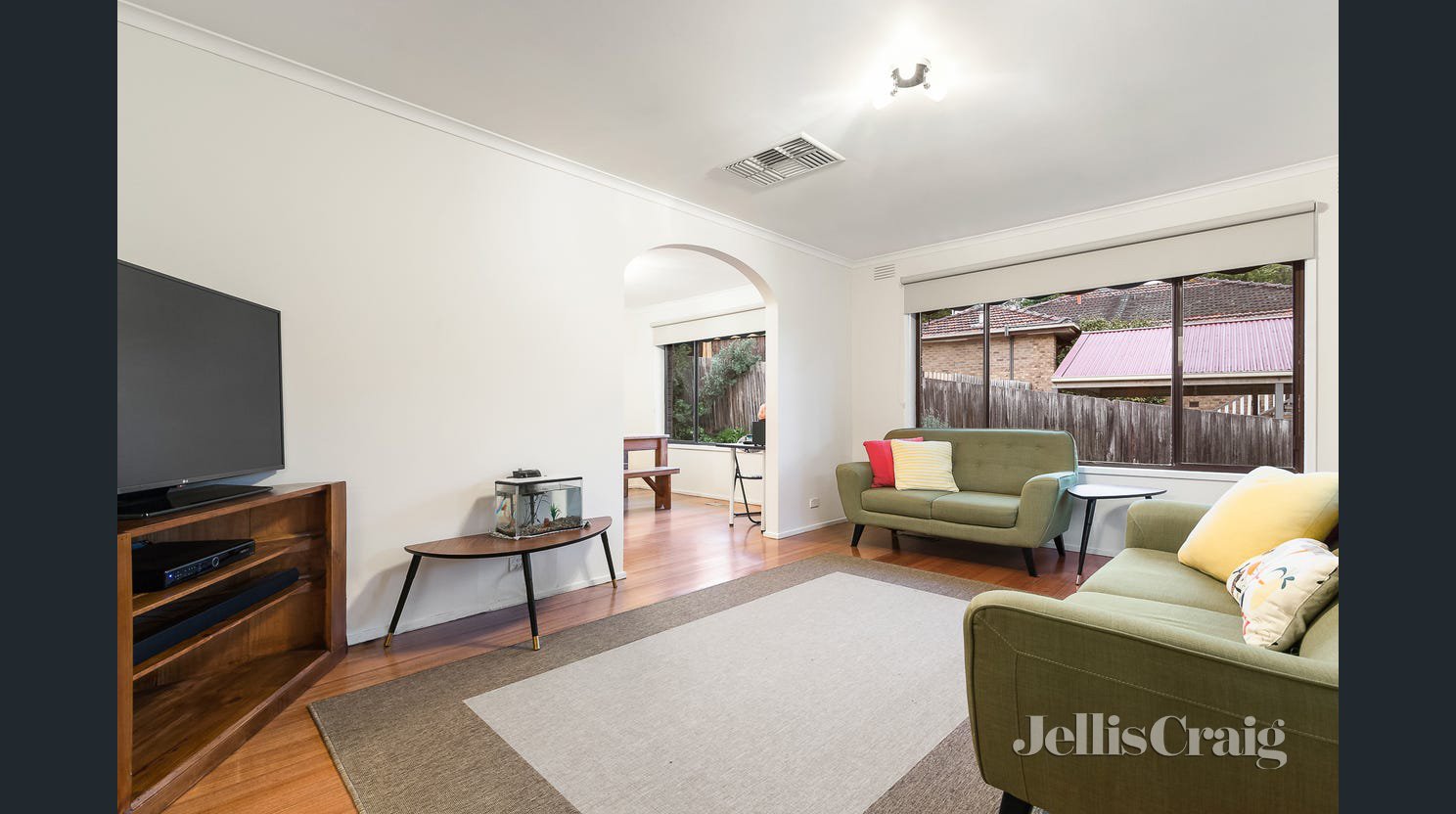 28 Weidlich Road, Eltham North image 2