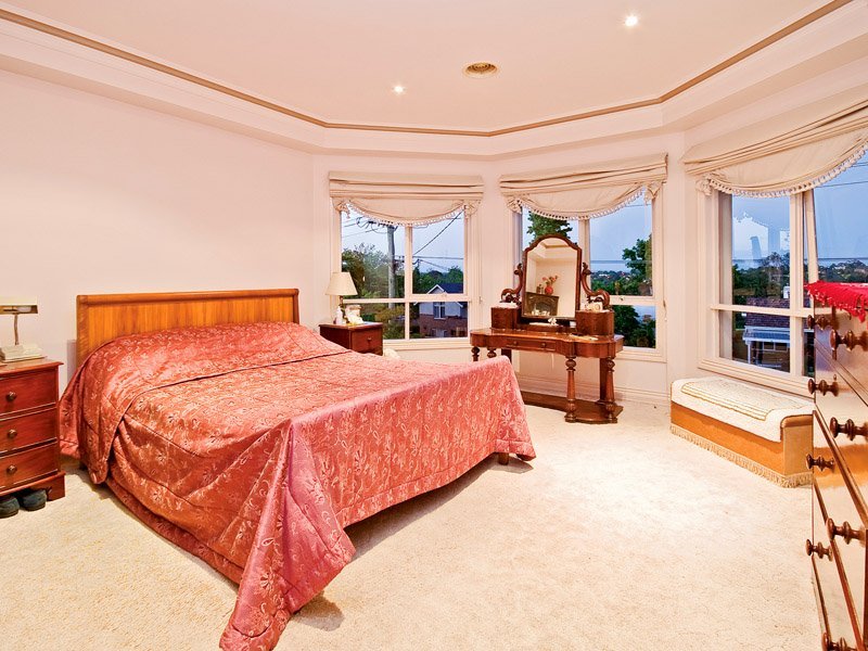 28 Winmalee Road, Balwyn image 6