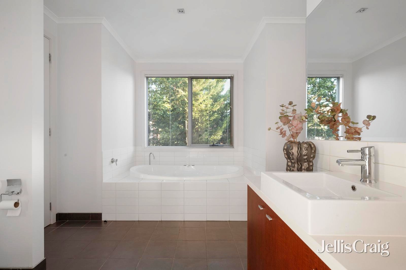 28 Winston Way, Murrumbeena image 12