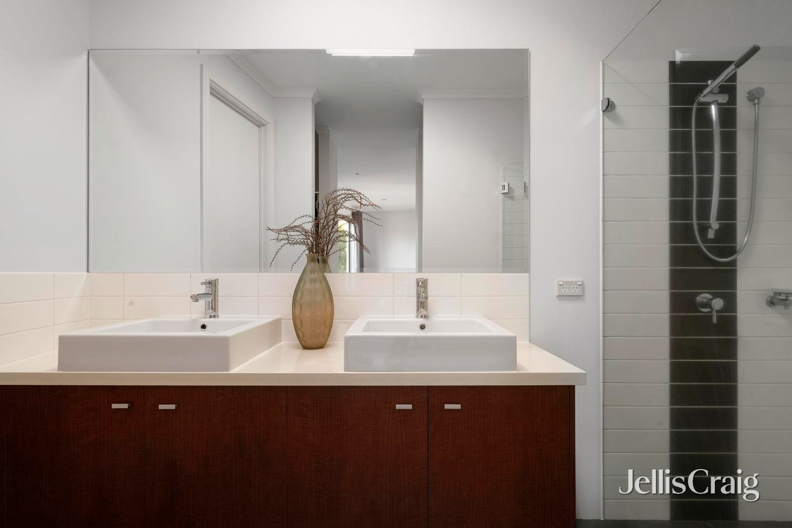 28 Winston Way, Murrumbeena image 13