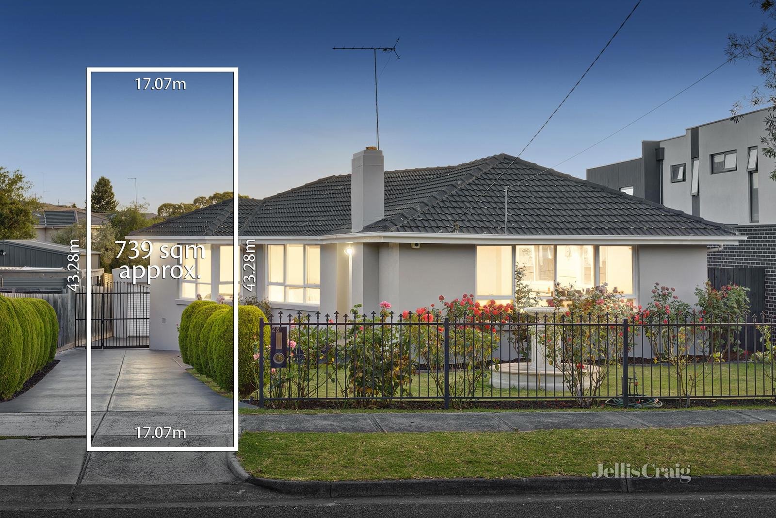 28 Winters Way, Doncaster image 1