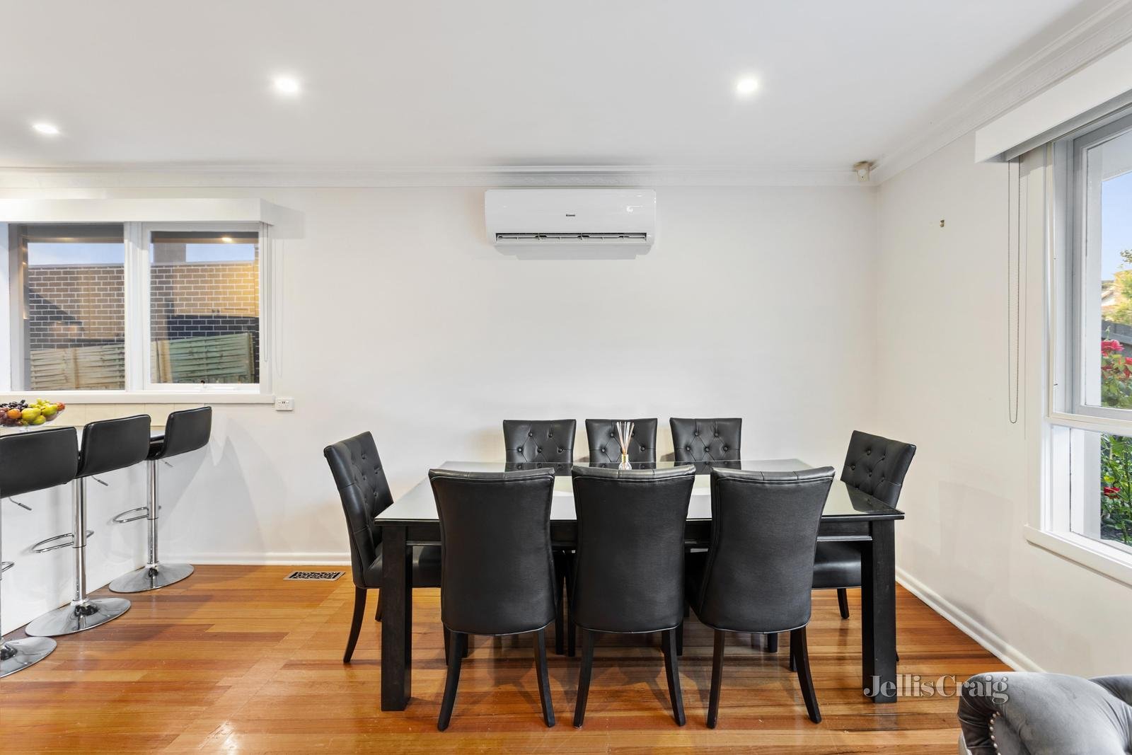 28 Winters Way, Doncaster image 4