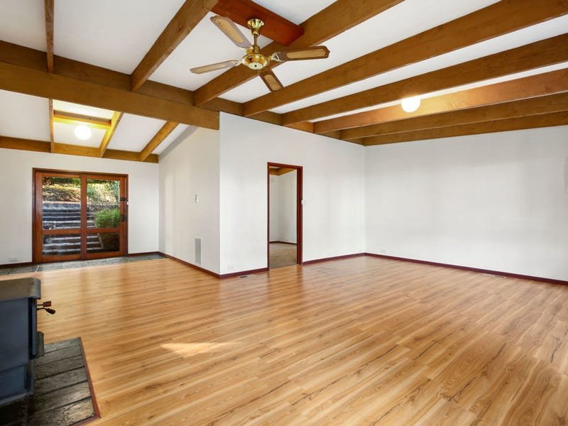 28 Woodhurst Grove, Kalorama image 4