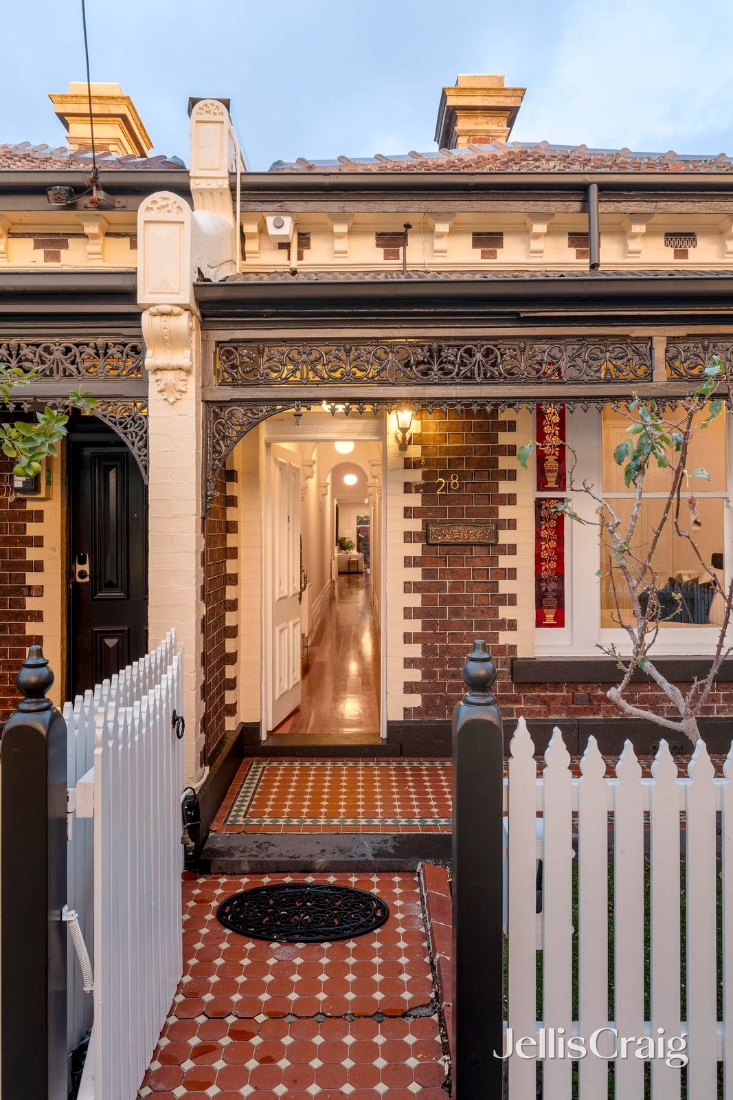 28 Woodside Street, Fitzroy North image 2
