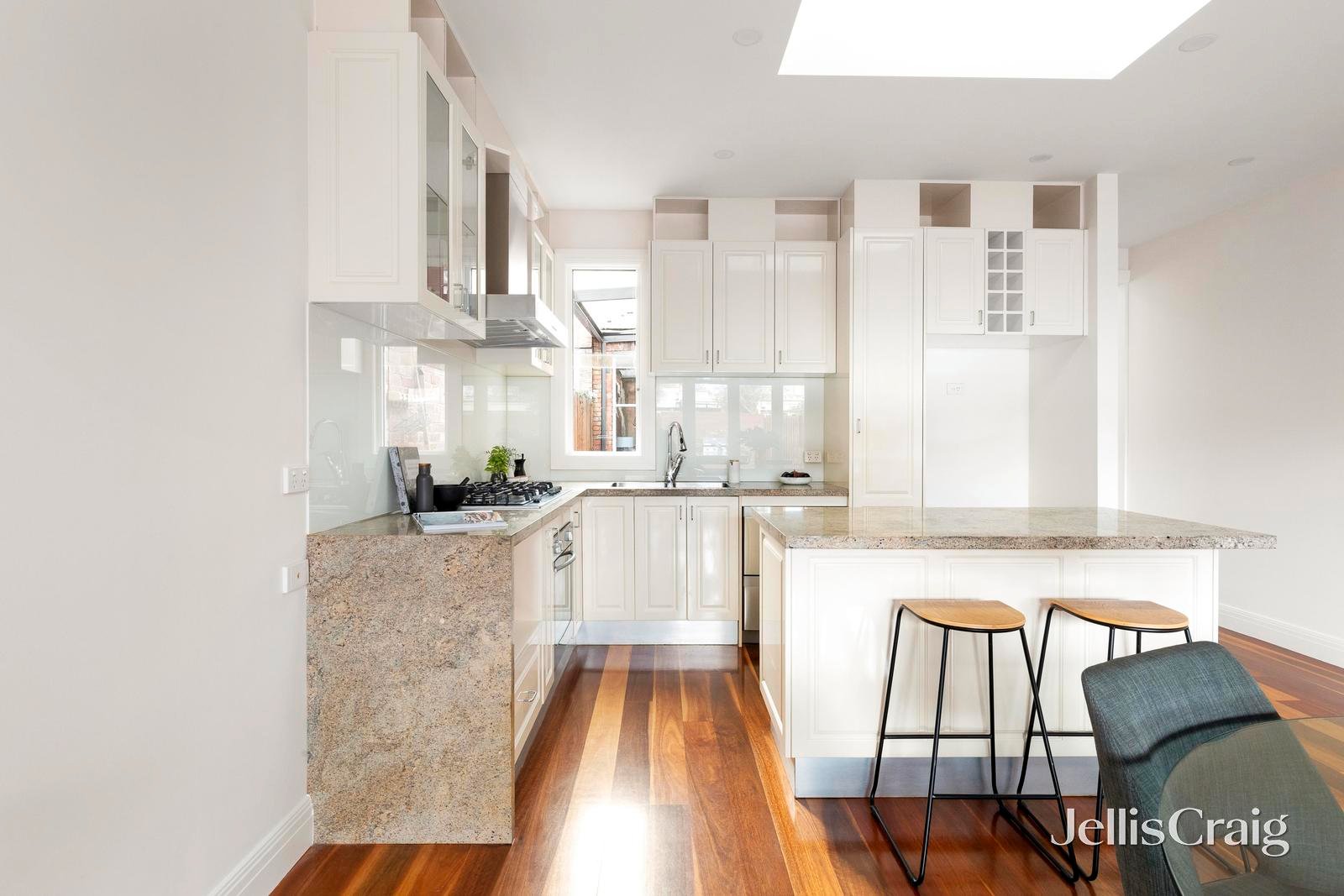 28 Woodside Street, Fitzroy North image 5